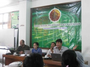 Para penulis buku "Kisah Meja Makan"